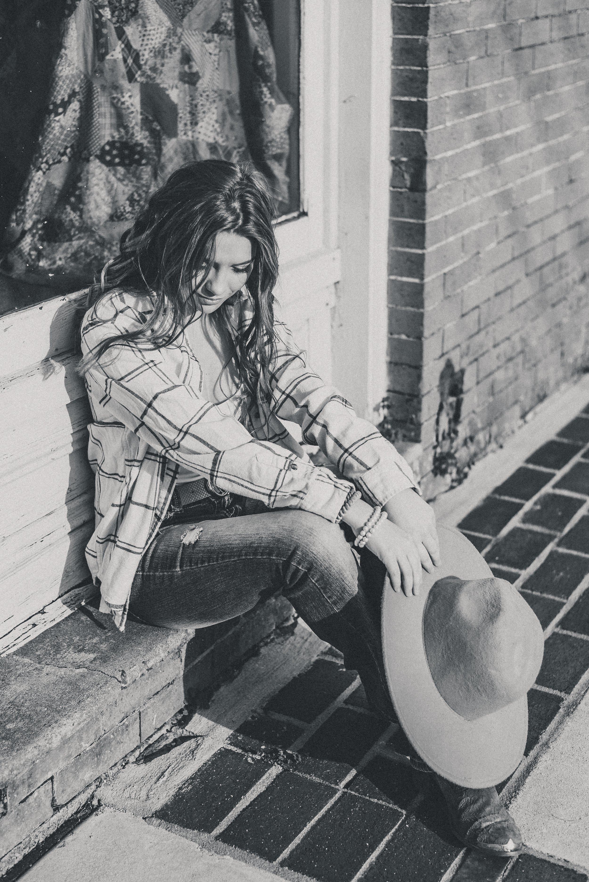Lainey Glaze-4.jpg